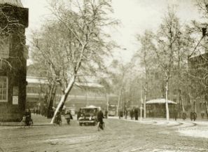 Ook onder winterse omstandigheden het Station Beurs voor de Tweede Wereldoorlog